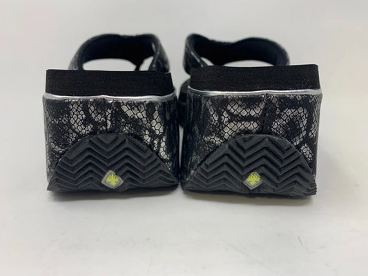 Volatile Women's Boreno Wedge Sandal Grey Multicolored Snake Print Size 7M