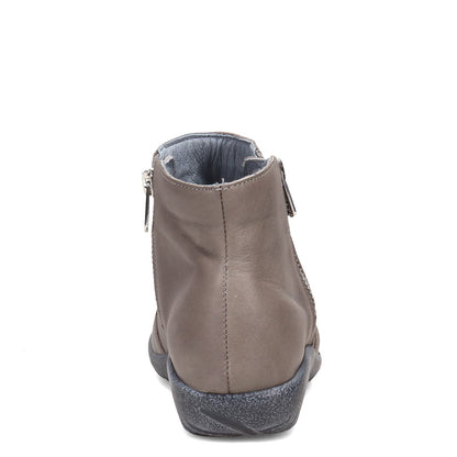 NAOT Footwear Women's Shoe Wanaka